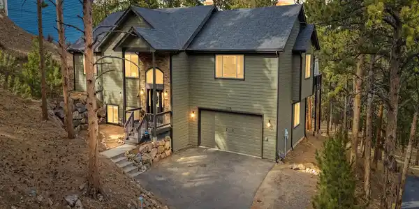 3109 Moonshadow Lane