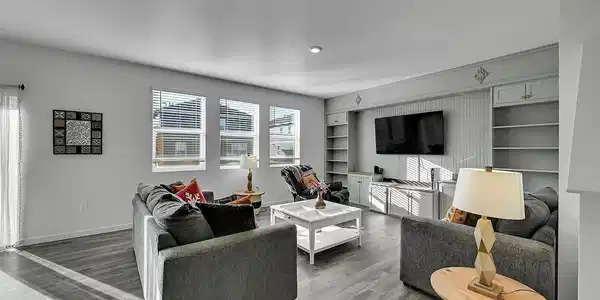 811 Elias Tarn Drive