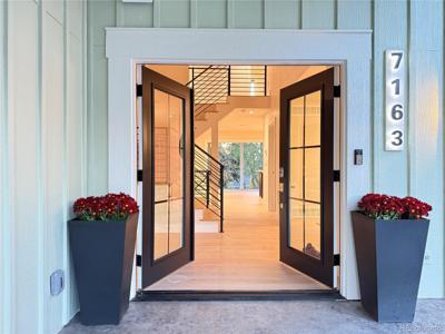 7163 S Saint Paul Street