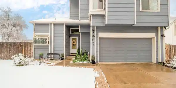 9277 W 98th Place