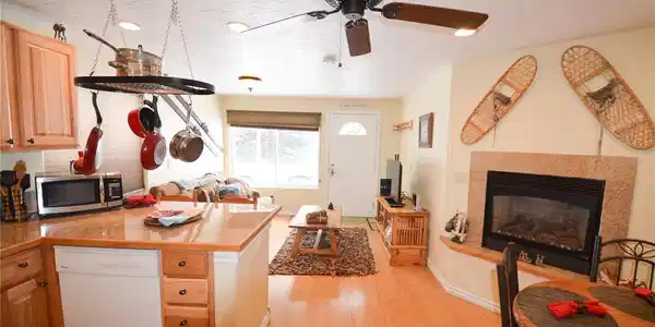 414 Tenderfoot Street