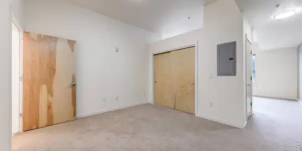 Image 3: Flex/Study Room Image 3: Flex/Study Room