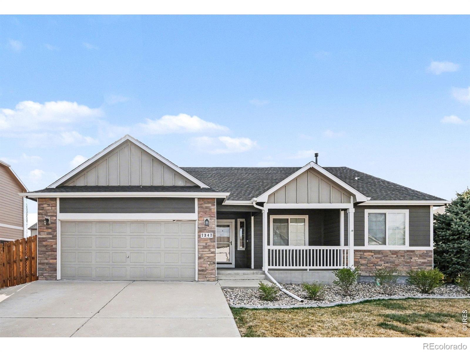 Image 2: Welcome to your new home - 7347 Atlantis St! Image 2: Welcome to your new home - 7347 Atlantis St!