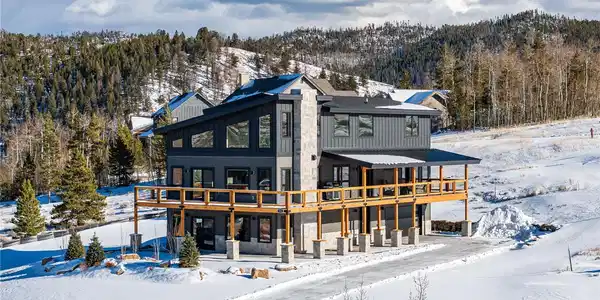 314 Eagles Nest Court