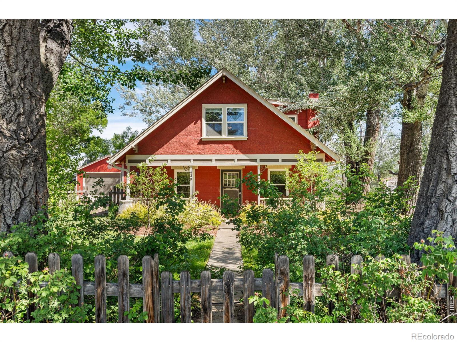 Image 4: Idyllic farm house setting. Image 4: Idyllic farm house setting.