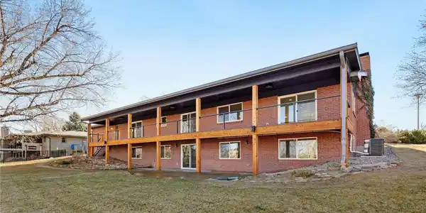 9 Rangeview Drive
