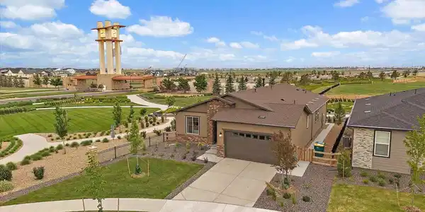3809 N Buchanan Way