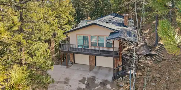 29130 Upper Moss Rock Road