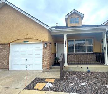 1231 Villa Grove