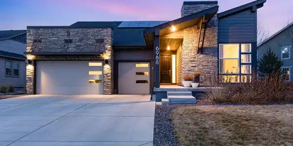 6988 Thunderview Drive
