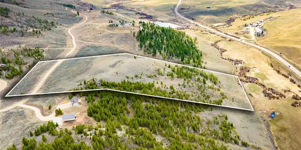 1381 GCR 8952/Ten Mile Creek Drive