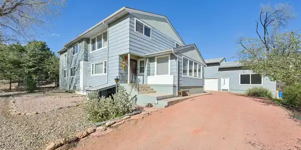 1055 N 18th Street