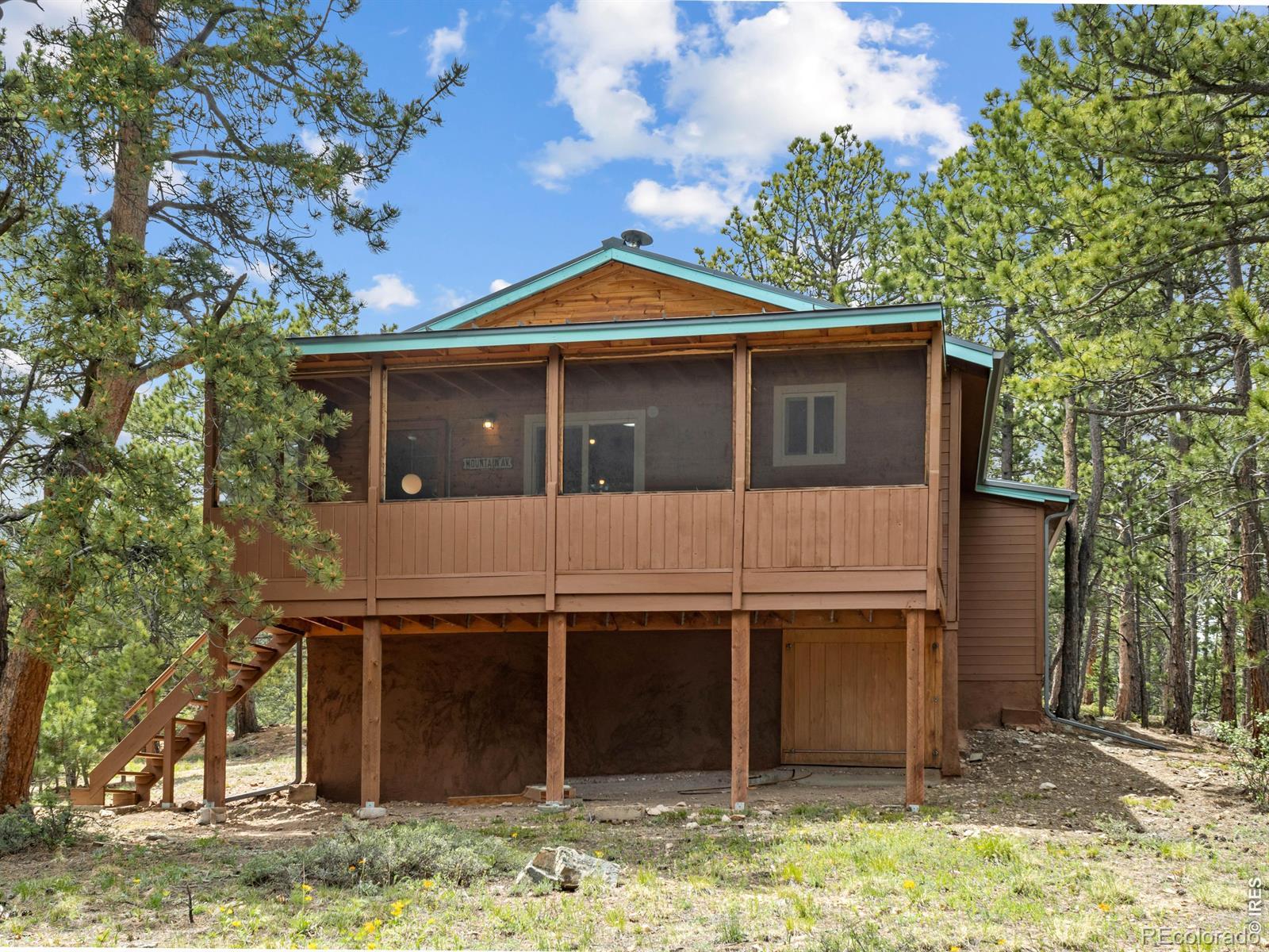 Image 3: Screened in Back Porch Image 3: Screened in Back Porch