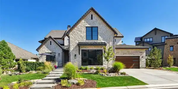 37 Flowerburst Way