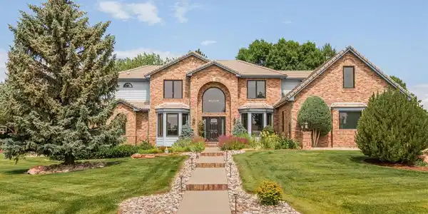 7735 Crestview Lane