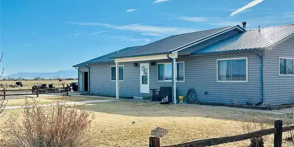 1686 State Highway 15
