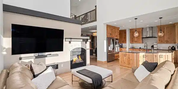 9323 Sori Lane