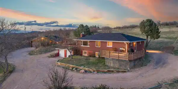 2097 W Wolfensberger Road