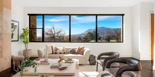Image 3: Living room with beautiful flatiron views. Image 3: Living room with beautiful flatiron views.