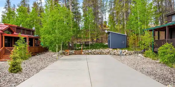 216 Sunshine Loop