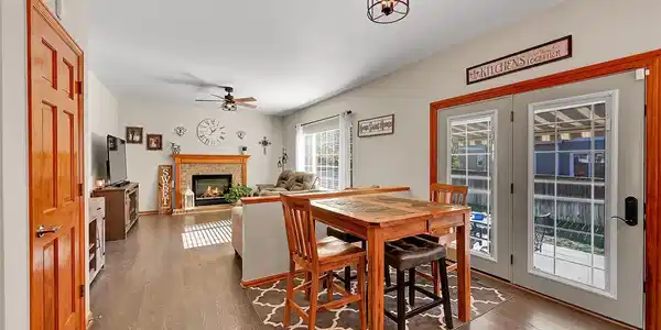 1086 Thornbury Place