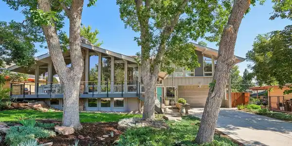 2905 Vassar Drive