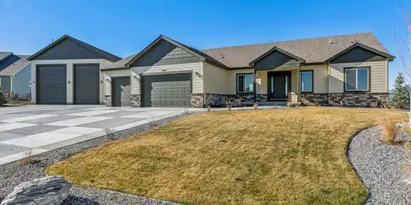 3643 Crested Owl Court