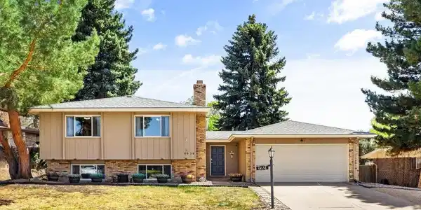 6634 S Buffalo Drive