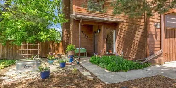 2617 Juniper Avenue