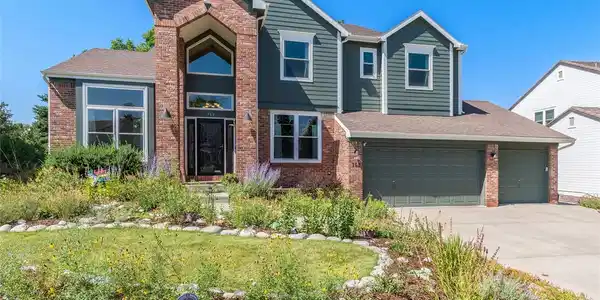 752 Hughes Lane