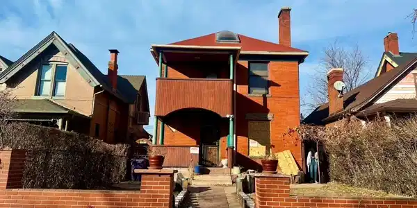 241 W 4th Avenue