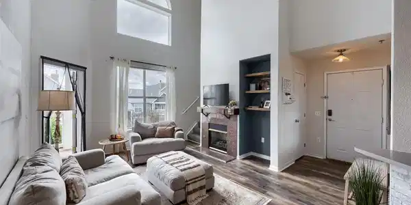6021 Castlegate Drive