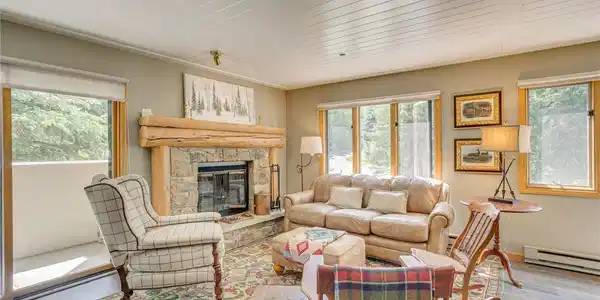 1206 Village Road