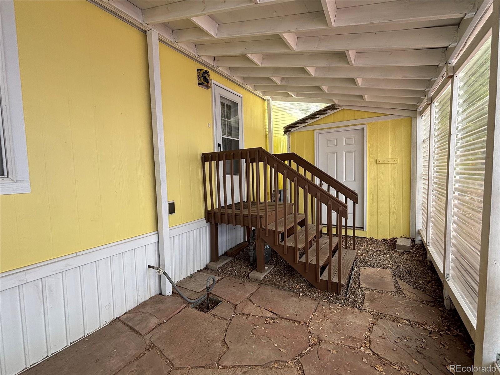 Image 4: Side Entry Image 4: Side Entry