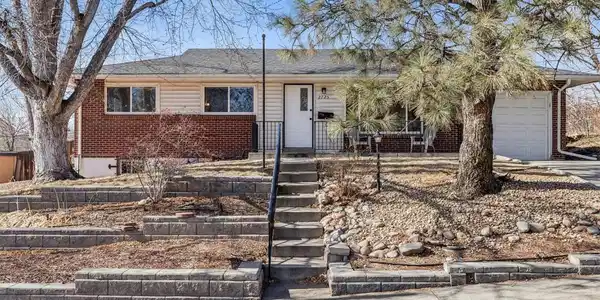 2725 S Zurich Court