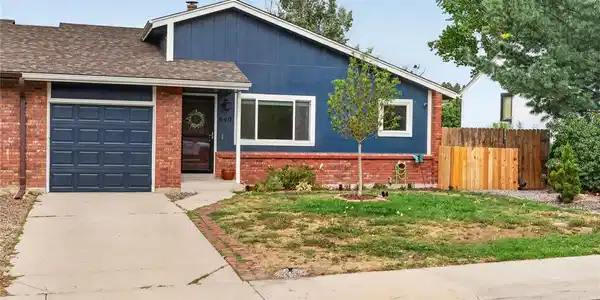 440 S Larkspur Drive