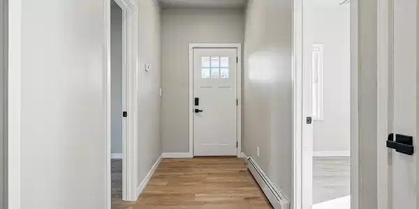 Image 4: Main entry way Image 4: Main entry way