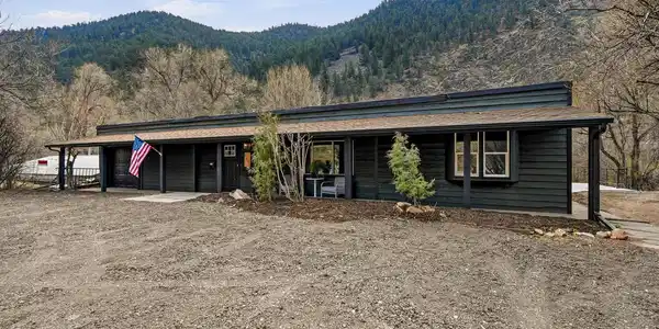 1032 W US Highway 34