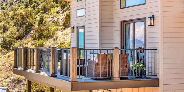620 Foothills Drive