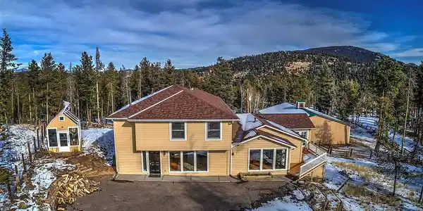 27987 Pine Grove Trail