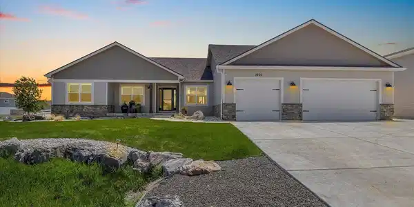 3700 Golden Eagle Drive
