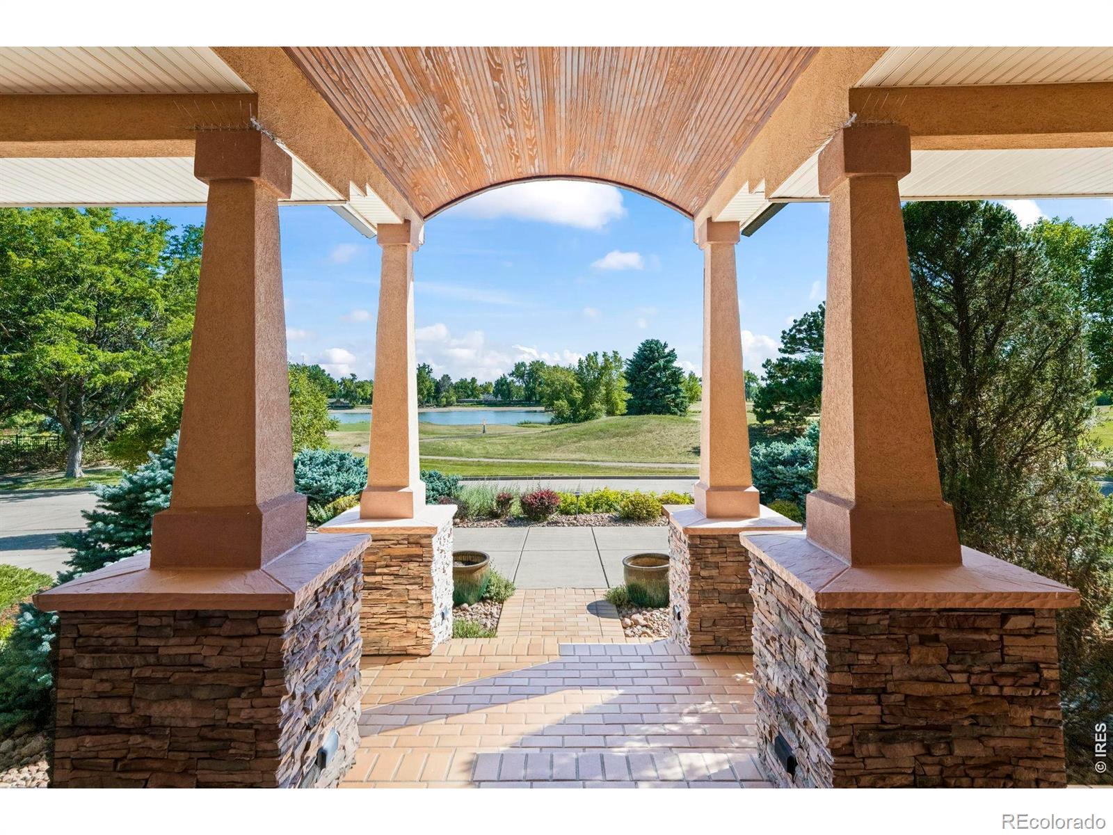 Image 4: Overlooks the Eagle Trace Golf Course Image 4: Overlooks the Eagle Trace Golf Course