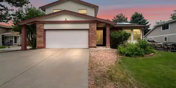 4217 W 110th Place