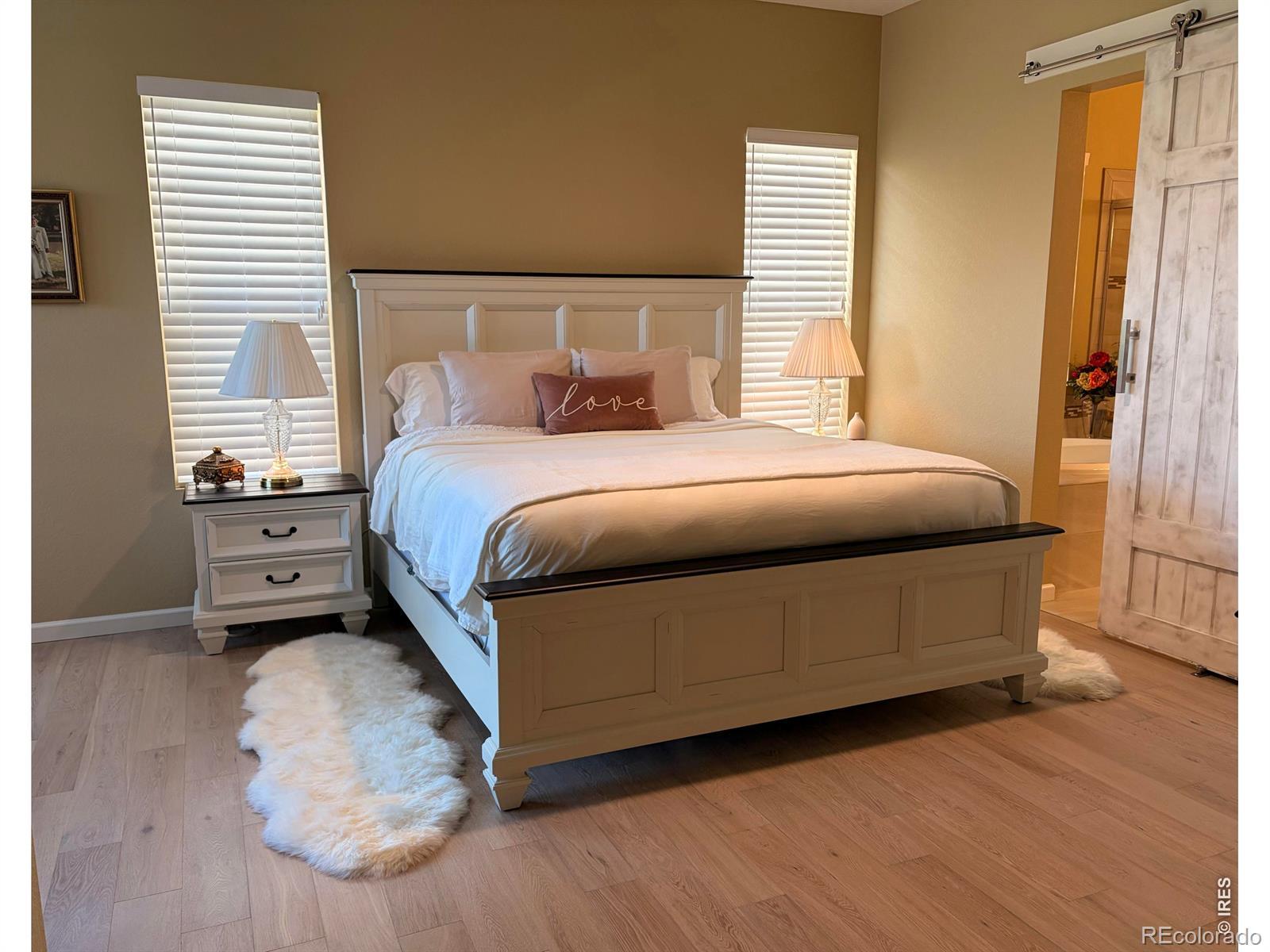 Image 4: Main Floor Master Bedroom Image 4: Main Floor Master Bedroom