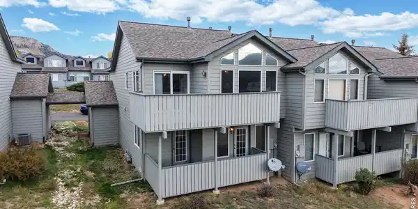 1555 Raven Circle