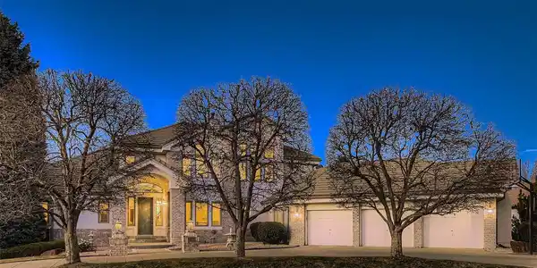 8561 Colonial Drive