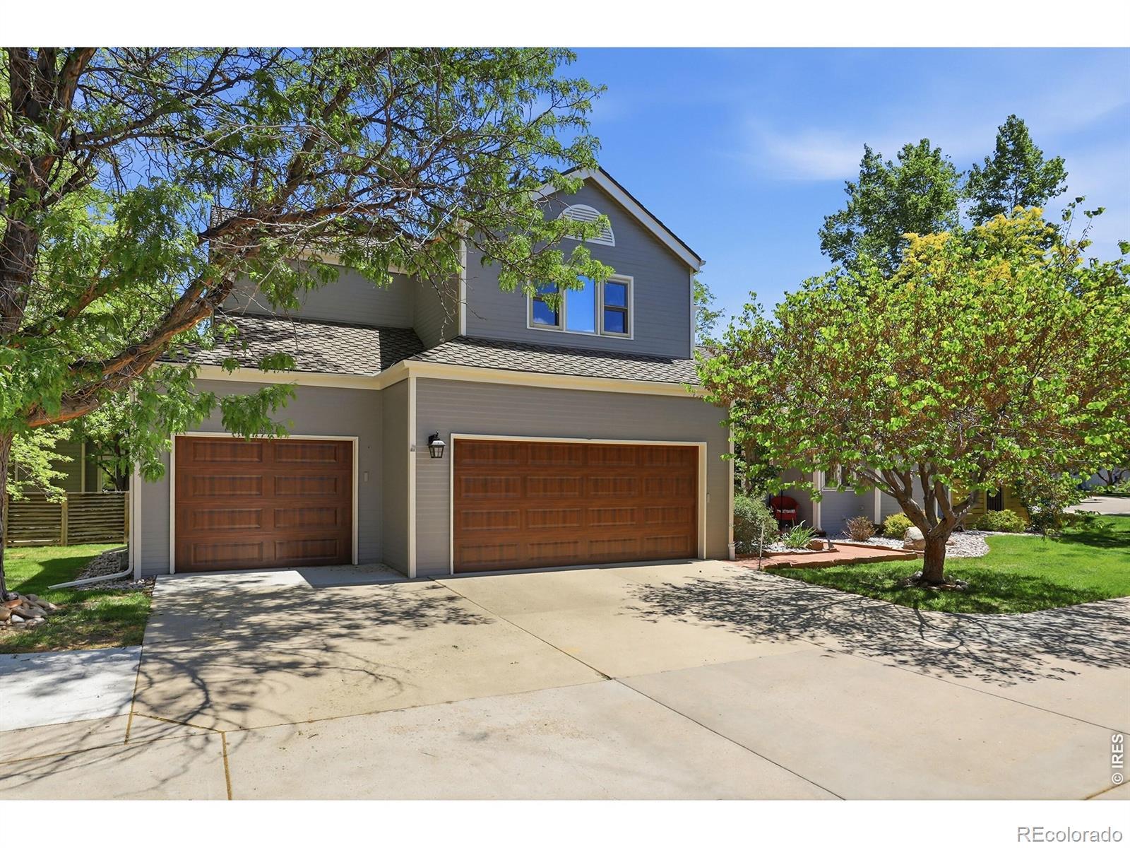 Image 3: Rare and sought after 3 car GARAGE-space, flexibility, and value all in one. Image 3: Rare and sought after 3 car GARAGE-space, flexibility, and value all in one.