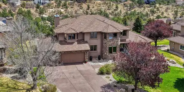 2255 Oak Hills Drive