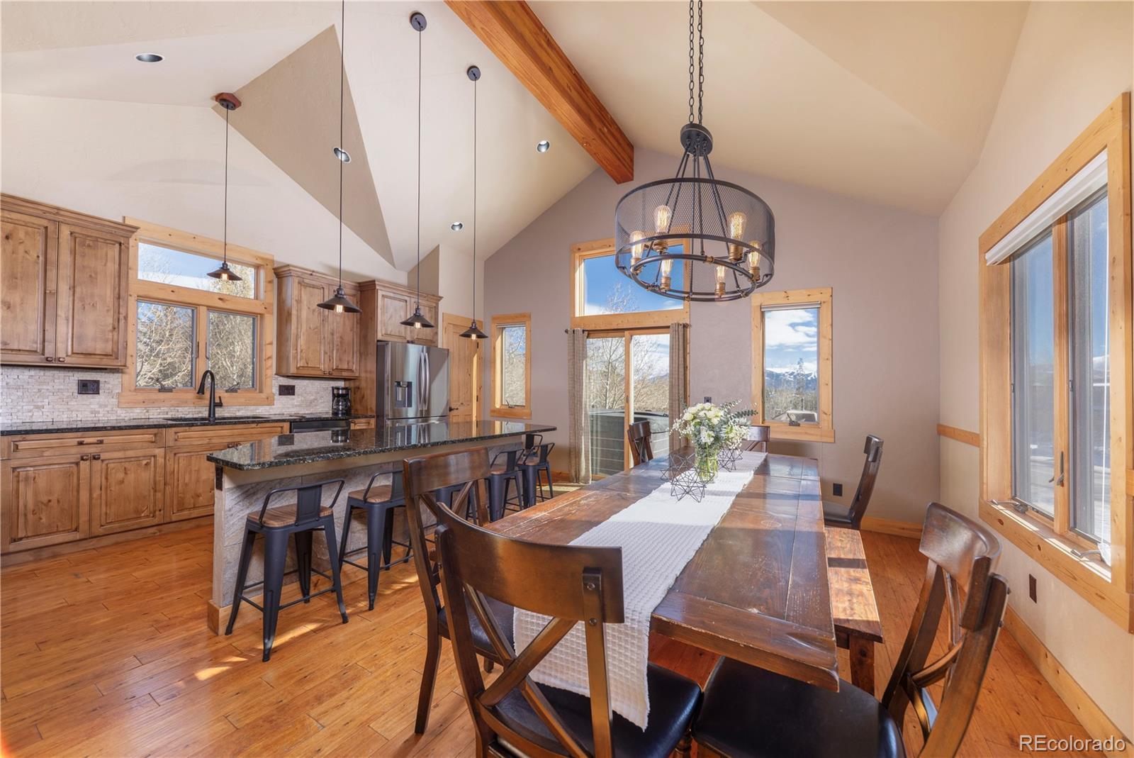 Image 4: Dining room/kitchen. Space for everyone!