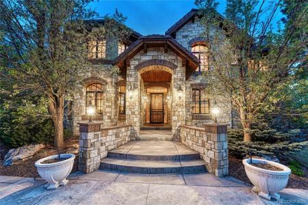 4320 E Linden Circle
